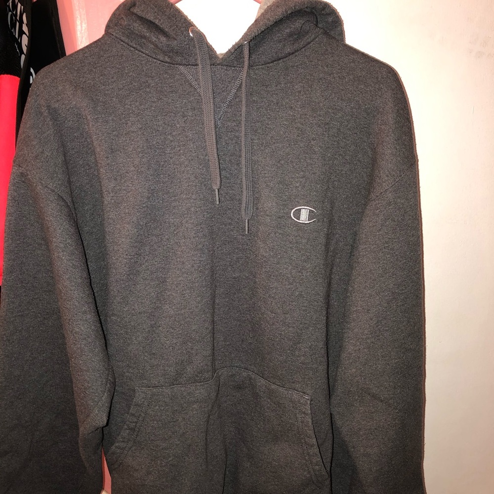 CHAMPION- Men’s Fleece Hoodie